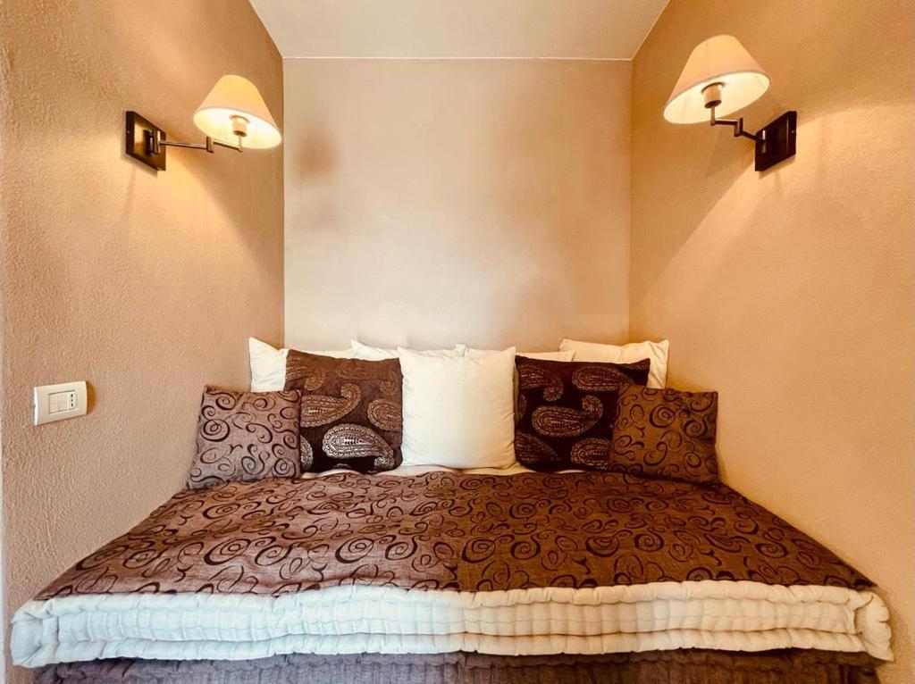 Suite Villa Aurelj Barolo Exteriör bild